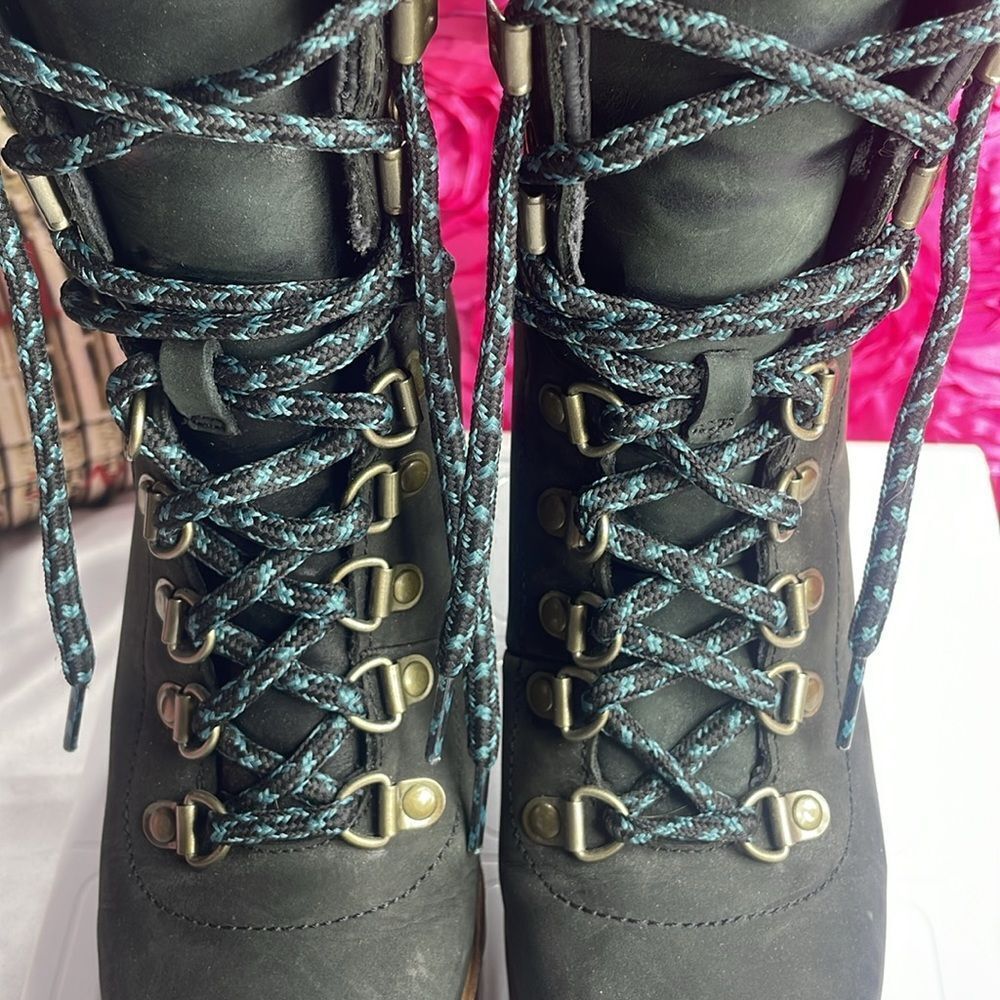 Sorel Conquest Waterproof Wedge BootsWomen's Leather Olive-Dark Grey Size 6 - Picture 9 of 15